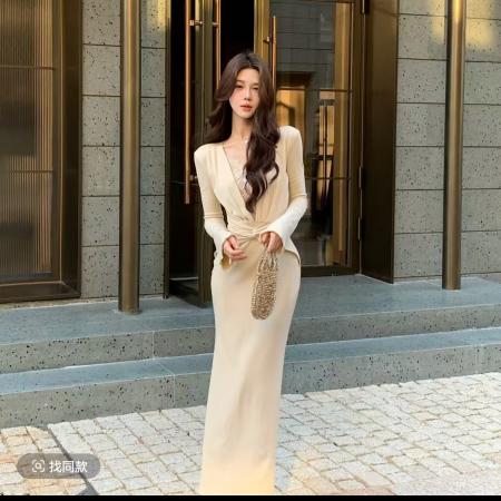 FA47181# 木子李的李柔蕾奢裁设计感针织蕾丝花边深V领扭结收腰连衣裙  服裝批發女裝批發服飾貨源