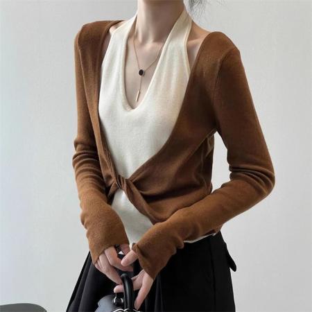 FA47260# 秋季新款流行独特别致设计轻奢显瘦百搭咖色V领假两件上衣ins  服裝批發女裝批發服飾貨源