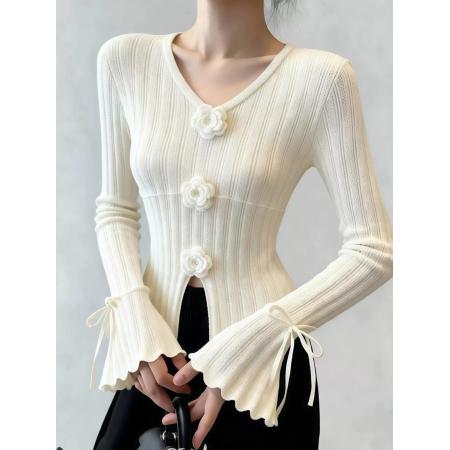 FA47410# 白色立体花朵V领喇叭袖修身针织衫女秋冬季巨好看设计感上衣  服裝批發女裝批發服飾貨源