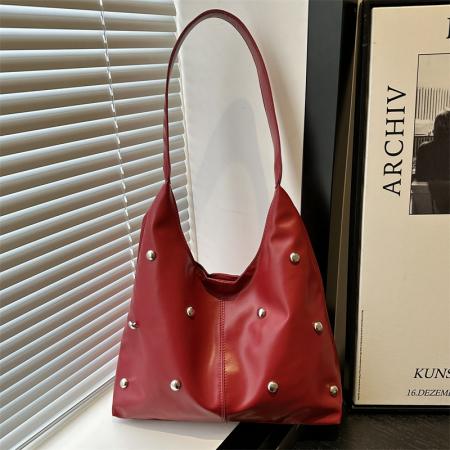 FA47445# 小众设计腋下包新款潮时尚百搭单肩铆钉包简约洋气休闲大包 女包批发包包批发货源