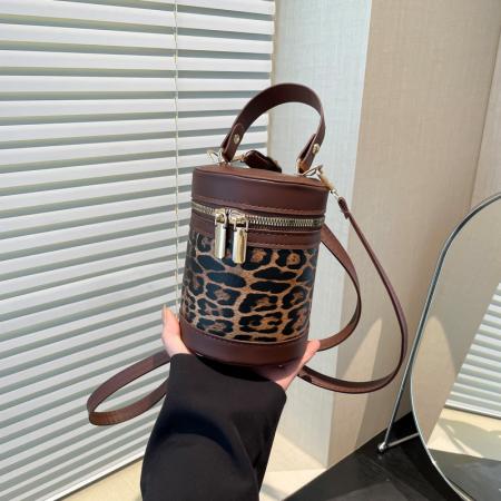 FA47453# 新款韩版高级感圆筒水桶包拼接撞色斜挎包包女ins百搭单肩包 女包批发包包批发货源