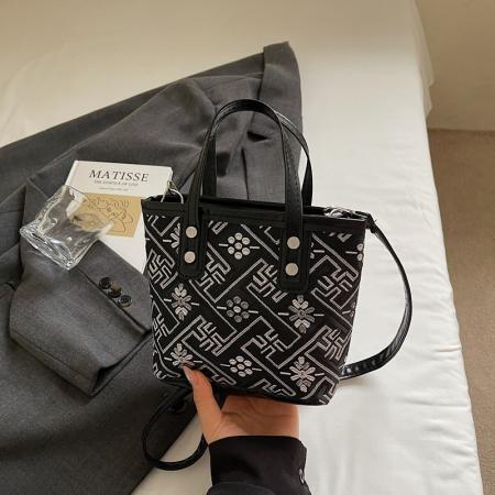 FA47508# 休闲个性潮流女士单肩斜挎包秋季新款洋气质感简约时尚水桶包 女包批发包包批发货源