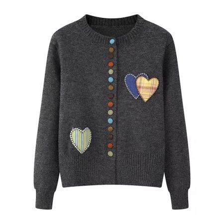 FA47526# 欧货气质爱心彩扣针织衫女秋冬时髦设计羊绒毛衣洋气独特漂亮小衫  服裝批發女裝批發服飾貨源