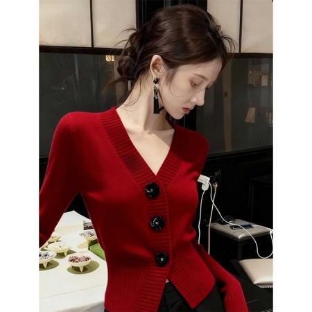 FA47584# 红色V领短款收腰针织上衣女新款早秋法式高级感外穿长袖开衫  服裝批發女裝批發服飾貨源