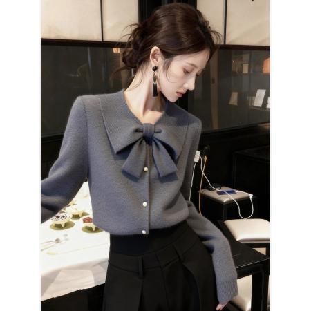 灰色蝴蝶结针织衫女冬季小众不撞款独特漂亮轻熟气质内搭毛衣  服裝批發女裝批發服飾貨源