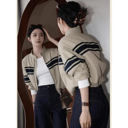 FA47589# 秋季今年流行独特高级感超好看减龄洋气英伦风小香风卡其色外套女  服裝批發女裝批發服飾貨源