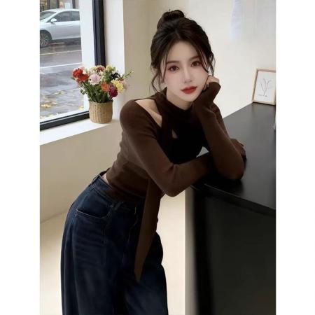 FA47617# 秋冬季独特咖色镂空锁骨长袖t恤上衣设计感辣妹修身打底衫女内搭  服裝批發女裝批發服飾貨源