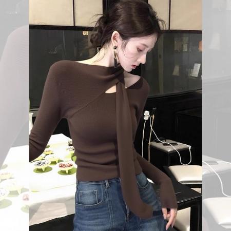 FA47617# 秋冬季独特咖色镂空锁骨长袖t恤上衣设计感辣妹修身打底衫女内搭  服裝批發女裝批發服飾貨源