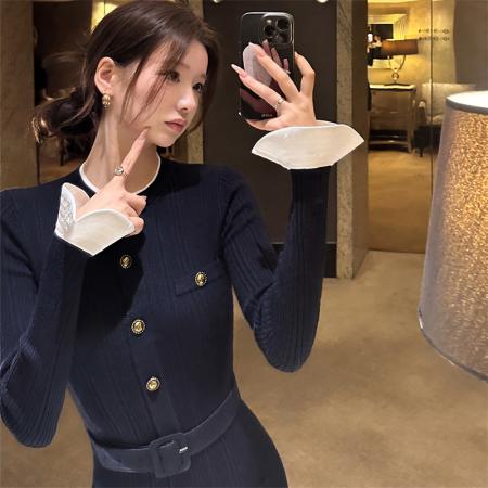 FA47675# 法式温柔风气质千金风喇叭袖针织连衣裙女秋冬收腰小香排扣短裙  服裝批發女裝批發服飾貨源