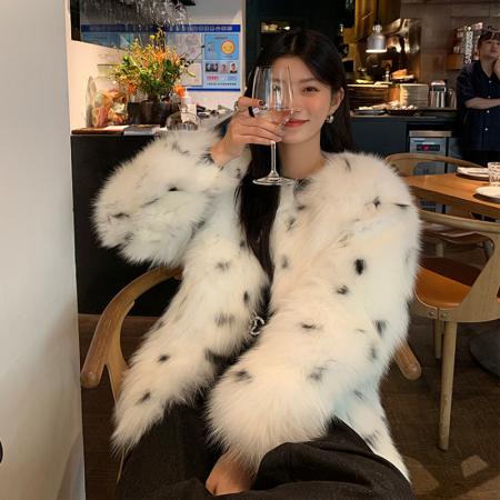 FA47721# 时尚环保皮草仿狐狸毛皮草外套短款年轻款韩版冬季新款小奶豹大衣  服裝批發女裝批發服飾貨源