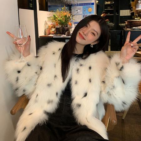 FA47721# 时尚环保皮草仿狐狸毛皮草外套短款年轻款韩版冬季新款小奶豹大衣  服裝批發女裝批發服飾貨源