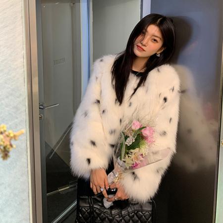 FA47721# 时尚环保皮草仿狐狸毛皮草外套短款年轻款韩版冬季新款小奶豹大衣  服裝批發女裝批發服飾貨源