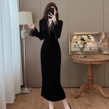 FA47722# 秋冬轻奢名媛风蕾丝拼接喇叭袖丝绒气质大码长款连衣裙  服裝批發女裝批發服飾貨源