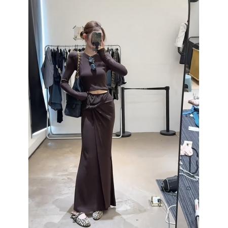 FA47745# 韩系气质镂空露背长袖T恤扭结半身裙两件套女早秋季新款时尚套装  服裝批發女裝批發服飾貨源