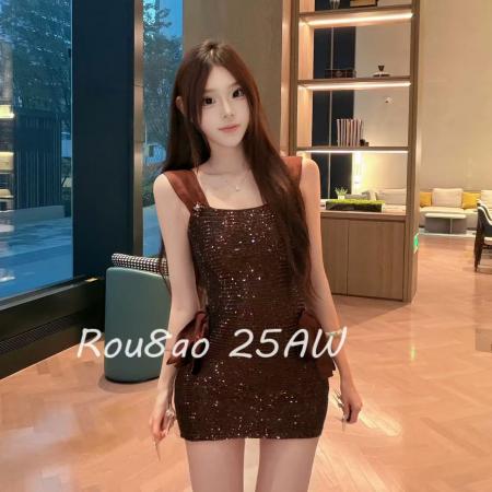 重工亮闪闪吊带连衣裙女装秋季收腰修身亮片裙子辣妹性感包臀短裙  服裝批發女裝批發服飾貨源