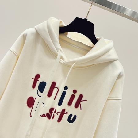 学院风加绒新款连帽卡通字母刺绣钉珠宽松洋气卫衣女  服裝批發女裝批發服飾貨源