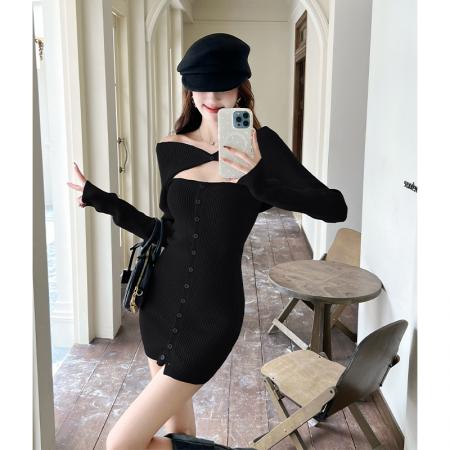 FA47784# 一字肩长袖针织连衣裙女秋冬新款收腰辣妹包臀修身显瘦短裙纯欲风 服裝批發女裝批發服飾貨源