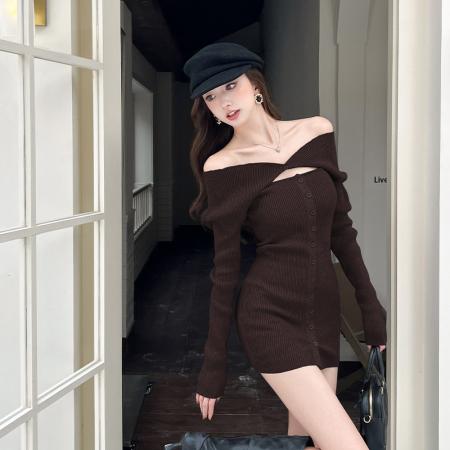 FA47784# 一字肩长袖针织连衣裙女秋冬新款收腰辣妹包臀修身显瘦短裙纯欲风 服裝批發女裝批發服飾貨源