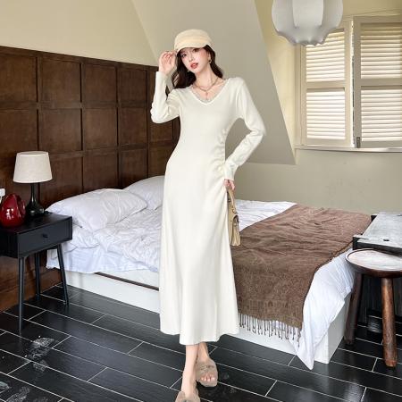 FA47785# 法式温柔风蕾丝拼接长袖打底裙女秋冬新款收褶设计感针织连衣裙 服裝批發女裝批發服飾貨源