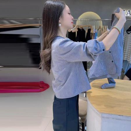 FA47817# 时尚休闲通勤洋气漂亮小衫女秋季新款圆领单排扣长袖打底衬衫 服裝批發女裝批發服飾貨源