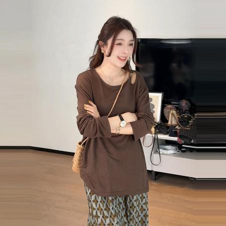 FA47822# 时尚露肩镂空设计感长袖T恤女秋季新款宽松显瘦圆领通勤百搭上衣 服裝批發女裝批發服飾貨源