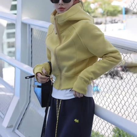 FA47824# 韩系百搭连帽拉链短款卫衣外套女秋冬设计感时尚休闲显瘦开衫上衣 服裝批發女裝批發服飾貨源