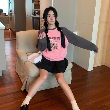 FA47831# 设计感破洞檫肩袖拼接小熊宽松长袖卫衣 服裝批發女裝批發服飾貨源