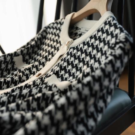 FA47840# 秋冬季的复古时髦香奶奶千鸟格针织开衫外套 服裝批發女裝批發服飾貨源