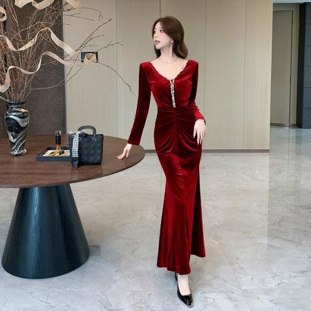 视频秋冬季新款金丝绒撞色钉钻长裙包臀连衣裙 服裝批發女裝批發服飾貨源