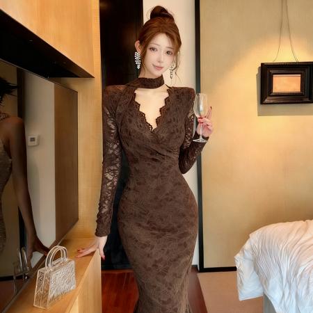 FA48162# 网红爆版长袖性感V领打底包臀内搭连衣裙配香nai儿胸针 服裝批發女裝批發服飾貨源