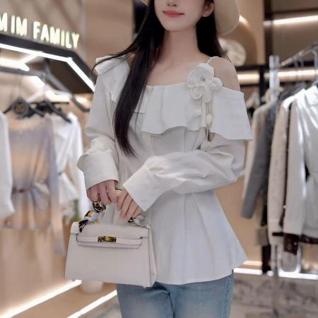 FA48210# 秋季新款洋气设计感立体花朵上衣拼接露肩百搭纯色衬衫女