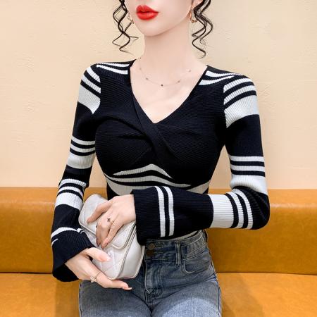 FA48248# 韩版条纹V领扭结设计感长袖针织衫女秋冬修身显瘦打底衫上衣 服裝批發女裝批發服飾貨源