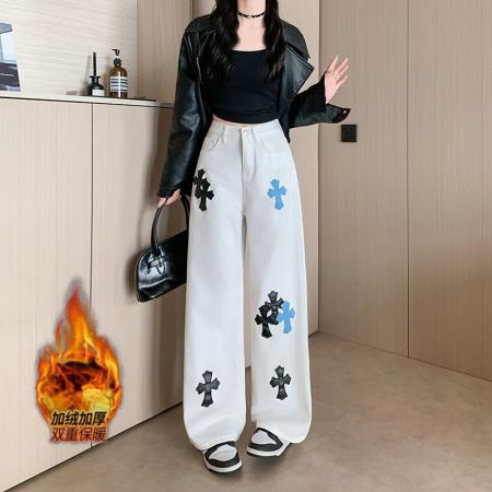 FA48306# 加绒加厚白色贴皮十字架直筒牛仔裤女高腰显瘦阔腿长裤 服裝批發女裝批發服飾貨源