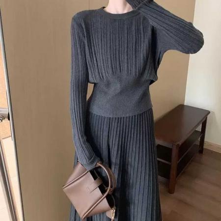 FA48344# 秋季新款时尚简约针织套装女秋冬圆领条纹衫高腰半身裙两件套 服裝批發女裝批發服飾貨源