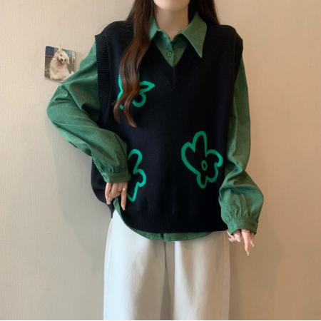 FA48403# 大码初秋叠穿马甲两件套上衣女绿色衬衫高级感针织背心套装 服裝批發女裝批發服飾貨源