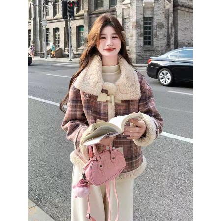 FA48453# 格子皮毛一体羊羔绒外套女短款冬季新款爆款小个子羊羔毛棉服 服裝批發女裝批發服飾貨源