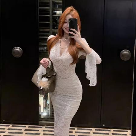 FA48547# 法式复古纯欲V领蕾丝喇叭袖包臀长裙设计感气质修身鱼尾连衣裙潮 服裝批發女裝批發服飾貨源