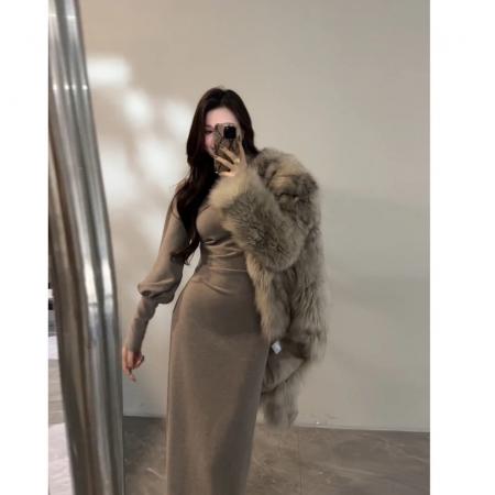 FA48770# 大婷婷冬季新款半高领灯笼袖连衣裙修身复古设计感气质 服裝批發女裝批發服飾貨源