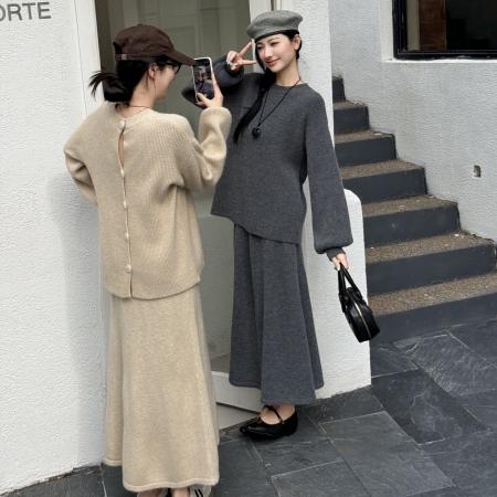 秋冬韩系背后纽扣设计感休闲慵懒风百搭时尚宽松针织衫套装女 服裝批發女裝批發服飾貨源