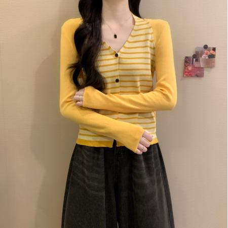 FA48895# 秋冬新款设计感气质小香风假两件条纹拼接挂脖轻熟针织衫 服裝批發女裝批發服飾貨源