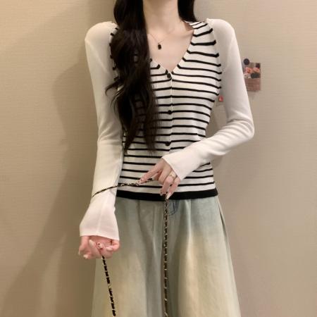 FA48895# 秋冬新款设计感气质小香风假两件条纹拼接挂脖轻熟针织衫 服裝批發女裝批發服飾貨源