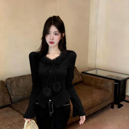 FA49002# 秋冬新款法式气质心机时尚毛领系绳毛球装饰打底外穿上衣女 服裝批發女裝批發服飾貨源