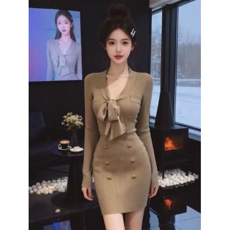 FA49004# 小香风V领蝴蝶结针织连衣裙女秋冬高级感辣妹紧身打底包臀短裙子 服裝批發女裝批發服飾貨源