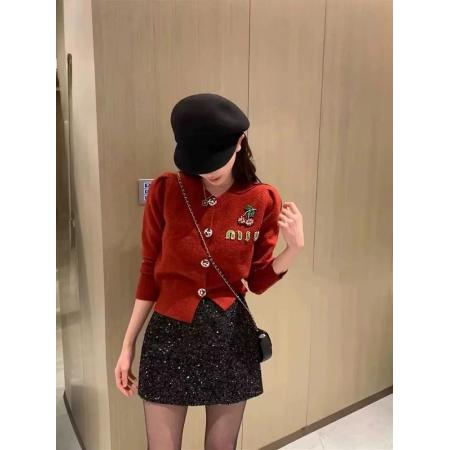 FA49064# 新年圣诞穿搭小香风红色毛衣外套女秋冬季高级感刺绣针织开衫上衣 服裝批發女裝批發服飾貨源