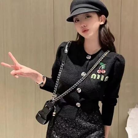 FA49064# 新年圣诞穿搭小香风红色毛衣外套女秋冬季高级感刺绣针织开衫上衣 服裝批發女裝批發服飾貨源