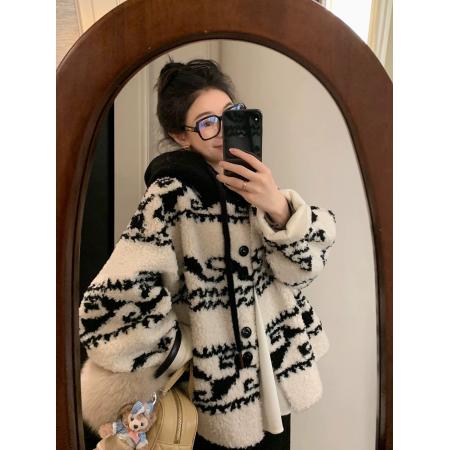 FA49157# 入冬小个子羊羔毛短外套女高级感毛绒加厚保暖连帽上衣 服裝批發女裝批發服飾貨源