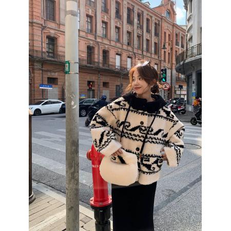 FA49157# 入冬小个子羊羔毛短外套女高级感毛绒加厚保暖连帽上衣 服裝批發女裝批發服飾貨源