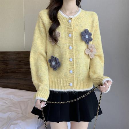 FA49258# 新款设计感拼色爱心纽扣毛衣女宽松圆领针织开衫上衣 服裝批發女裝批發服飾貨源