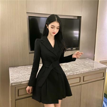 新款时尚气质女神收腰显瘦百褶双排扣短外套女潮