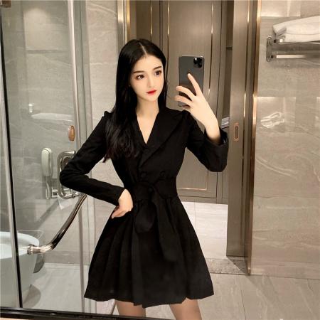 新款时尚气质女神收腰显瘦百褶双排扣短外套女潮